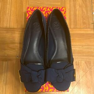 Tory Burch Penny Smoking Slipper Flat In Newport Navy with Gold Logos